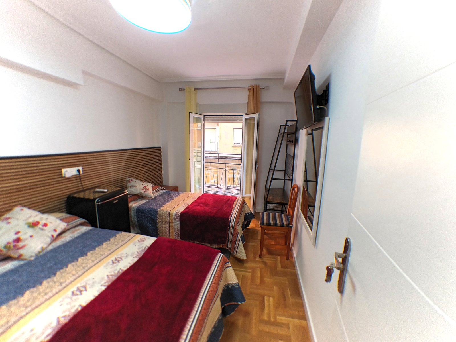 Habitación 1 - Doble con baño compartido